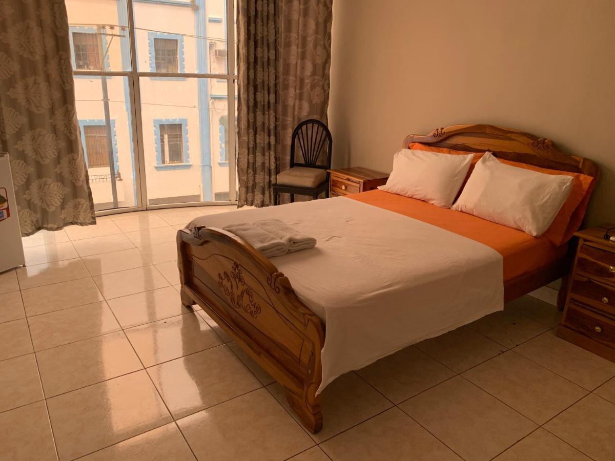 グアヤキル Residencial Turistico Rio Guayas Bed & Breakfast エクステリア 写真