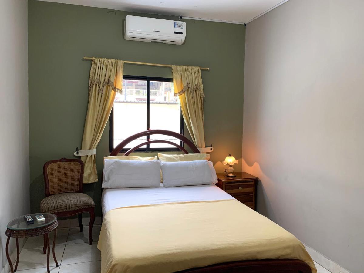 グアヤキル Residencial Turistico Rio Guayas Bed & Breakfast エクステリア 写真
